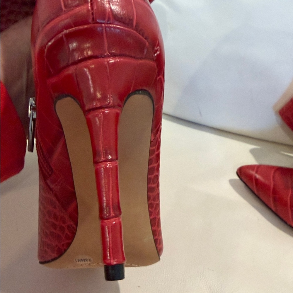 Vince Camuto Red Croc-Embossed Heeled Boots 9,5 - Picture 5 of 8
